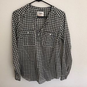 Anthropology popover black and white top